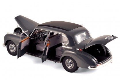 Solido voiture miniature de collection 1/18eme bmw e30 sport evo 1990 -  noir ZMOS1801501 - Conforama