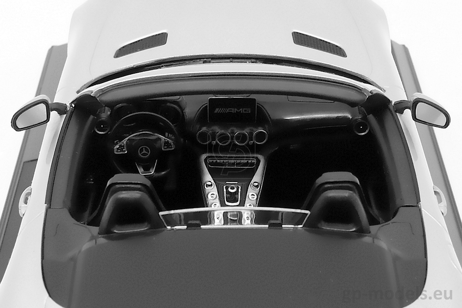 Diecast model Mercedes-AMG GT C Roadster (2017), scale 1:18 Diecast model Mercedes-AMG GT C Roadster (2017), scale 1:18